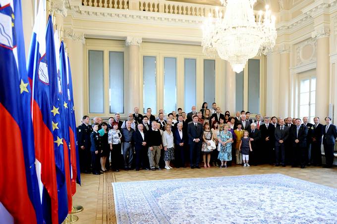 Sprejem za svojce padlih pripadnikov Teritorialne obrambe RS, Ministrstva za notranje zadeve in civilnih žrtev ter ranjenih v vojni za Slovenijo.